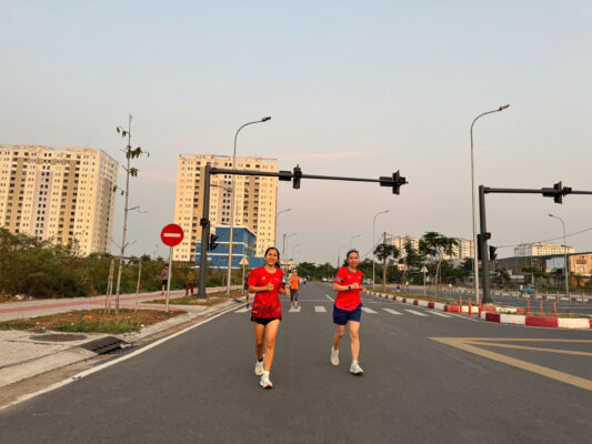 Cao Thị Nga Chạy bộ